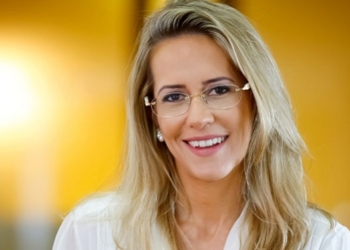 Ministra do TSE fala sobre violência política contra a mulher durante evento em Cuiabá