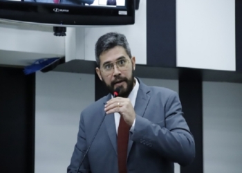 Felipe Corrêa apresenta projeto que muda data da eleição para Mesa Diretora
