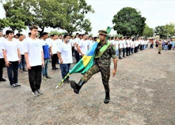 Junta de Serviço Militar entrega certificado de dispensa para mais de 400 jovens alistados