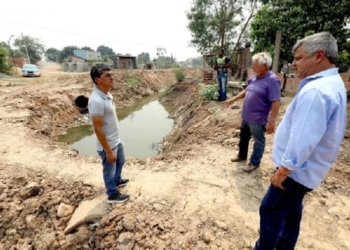 Stopa acompanha início da construção da travessia de concreto do Bairro Jardim Paraná
