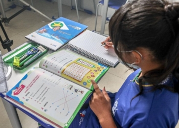 Governo de MT institui programa para erradicar analfabetismo e elevar índices da educação