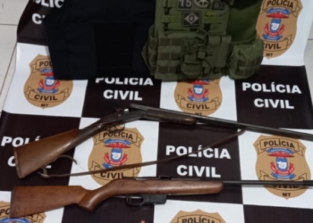 Homem tem espingardas e munições apreendidas após matar cachorro a tiros