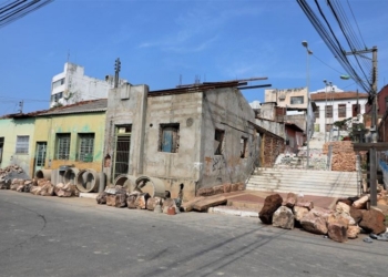 Dono de imóveis no Centro Histórico é autuado em R$ 417 mil por crime ambiental