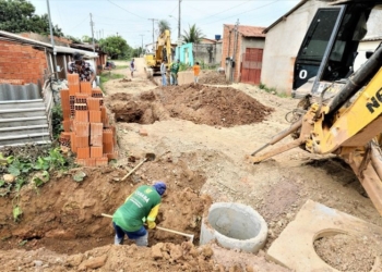Implantação da rede de drenagem de águas pluviais do bairro Parque Amperco chega à reta final