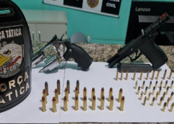 Homem é preso pela PM após ser flagrado com armas de fogo e 69 munições