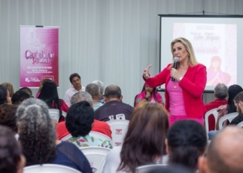 Primeira-dama diz que prioridade será acompanhamento de casos identificados em ação do Outubro Rosa