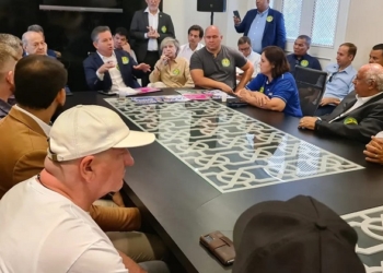 Lideranças evangélicas se reúnem com Mauro Mendes e definem “Carta aos Cristãos”