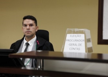 Plenário do TCE-MT reconduz Alisson Alencar ao cargo de procurador-geral de contas