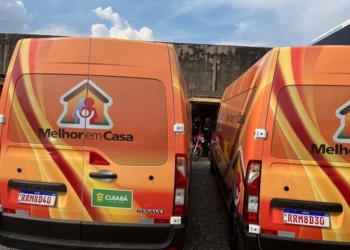 Prefeito entrega novas vans do Programa Melhor em Casa nesta quinta-feira