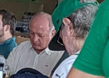 Felipão é flagrado em reunião no aeroporto de Cuiabá