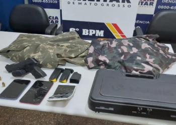 Membros de facção são presos pela PM com arma de fogo e munições