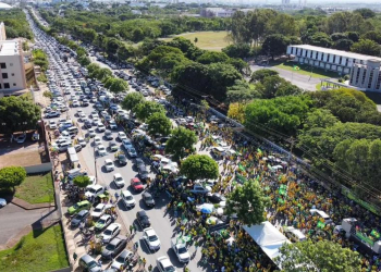 Após bloqueio de contas, bolsonaristas pedem pix para manter manifestação em frente a 13ª Brigada