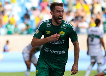 Gigante brasileiro monitora situação de zagueiro do Cuiabá para temporada 2023