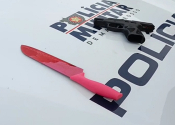 Assassino mata homem a tiros e morre após ser esfaqueado pelo primo da vítima