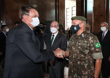 Bolsonaro nomeia general Júlio César o novo comandante do Exército a partir do dia 30