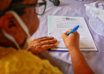 Entrega de títulos definitivos