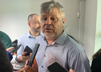 Stopa diz que está conversando com três partidos diferentes e defende VLT