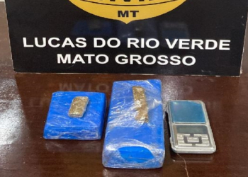 Três traficantes são presos com cerca de 1 quilo de maconha em boca de fumo
