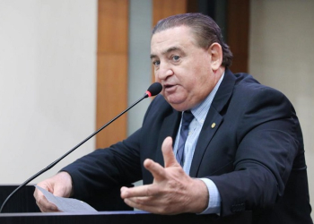 Nininho defende farmácia pública como alternativa para servidores aposentados