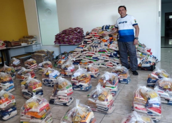 Policiais arrecadam 4,3 toneladas de alimentos para famílias carentes em Cuiabá