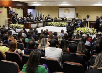 Presidente do TCE-MT reconduz Alisson Alencar ao cargo de procurador-geral de Contas