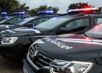 Polícia orienta comerciantes sobre proibição de venda de bebida alcoólica para menores