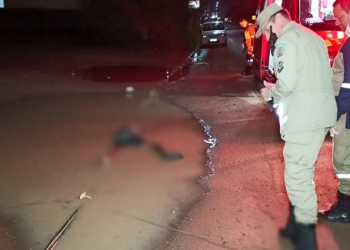 Homem de 47 anos é encontrado morto dentro de poça de lama