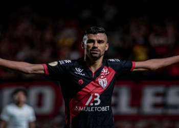 Cuiabá faz sondagem por ex-jogador de clube recém-rebaixado à Série B