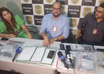 Delegado diz que Carlinhos Bezerra utilizava GPS e escutas para monitorar Thays Machado