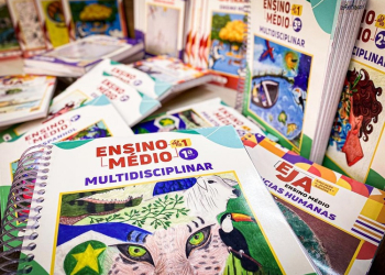 Livros para o ano letivo 2023 são entregues às escolas estaduais de MT