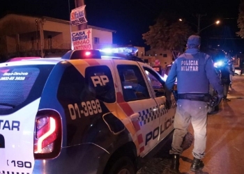 Homem é achado caído na rua após ser espancado com barra de ferro no interior