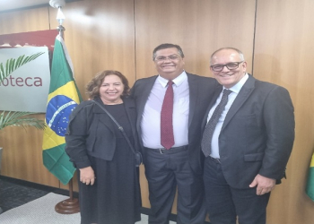 Pátio articula vinda de ministros para entrega de casas e ainda tenta presença de Lula e Dilma