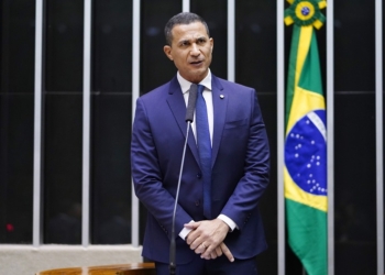 Coronel Assis enfatiza combate à impunidade em 1º discurso na Câmara