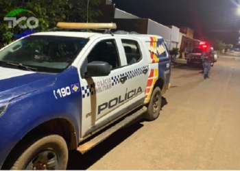 Homem é executado com vários tiros na frente da casa dele, em Pontes e Lacerda