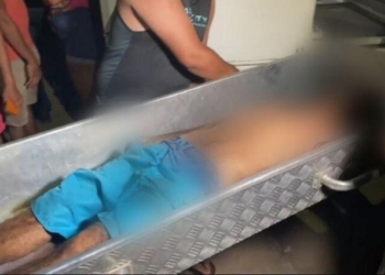 Mulher é presa em flagrante após esfaquear namorado até a morte em VG