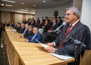 Procurador de Justiça destaca defesa da democracia como marca de gestão