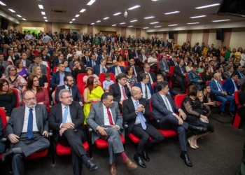 Cerimônia de posse do procurador-geral de Justiça tem participação de lideranças nacionais