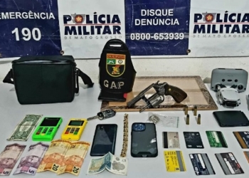 Dupla é presa por porte ilegal de arma de fogo e tráfico em estacionamento de shopping