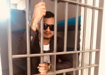 Jornalista é preso acusado de ser informante de facção e transportar droga em carro da imprensa