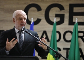 “Solução do governador fugiu do quadrado tradicional e é digna de louvores”, afirma ministro