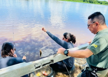 Sema-MT orienta pescadores amadores no Pantanal sobre regras e conservação das espécies