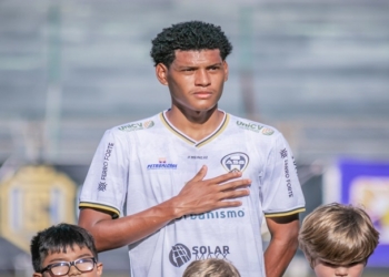 Cuiabá anuncia contratação do zagueiro revelação do Campeonato Paranaense