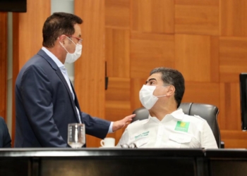 “Só Botelho que não enxergou ainda que ele é ‘regra três'”, diz Emanuel sobre disputa no União