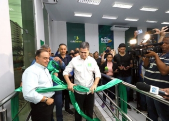 Emanuel inaugura o Cuiabanco para alavancar com linhas de crédito micro, pequenos e médio empreendedores