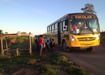 Municípios discutem com o Governo do Estado reajuste do repasse do transporte escolar