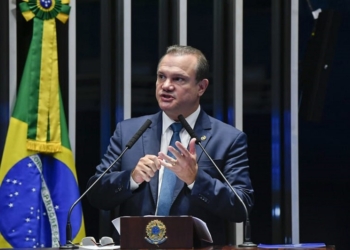 Wellington defende aprovação de proposta que aumenta segurança nas escolas