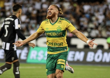 Cuiabá vence o Botafogo em pleno Nilton Santos e fica muito perto da permanência na elite
