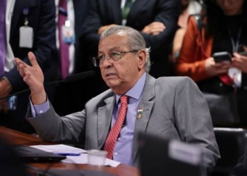 Jayme pede a ministra ampliação da Farmácia Popular e cobra vacina da dengue