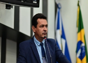 Kássio apresenta proposta para impedir a obstrução de calçadas, sarjetas e passeios