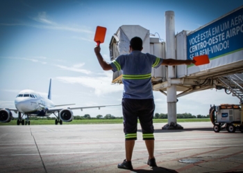 Procon-MT alerta consumidores sobre golpes envolvendo o programa de passagens aéreas Voa Brasil